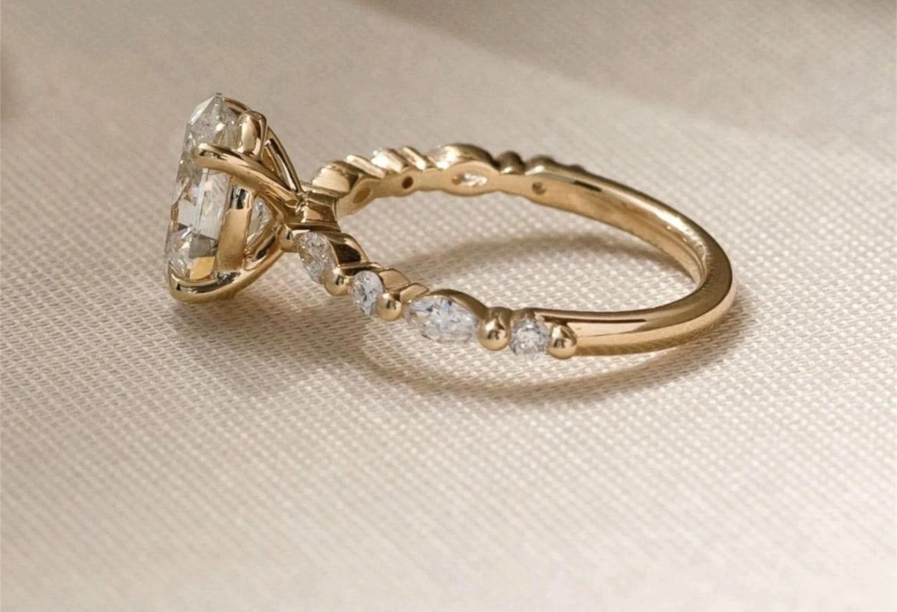 14K Yellow Gold Oval Ring